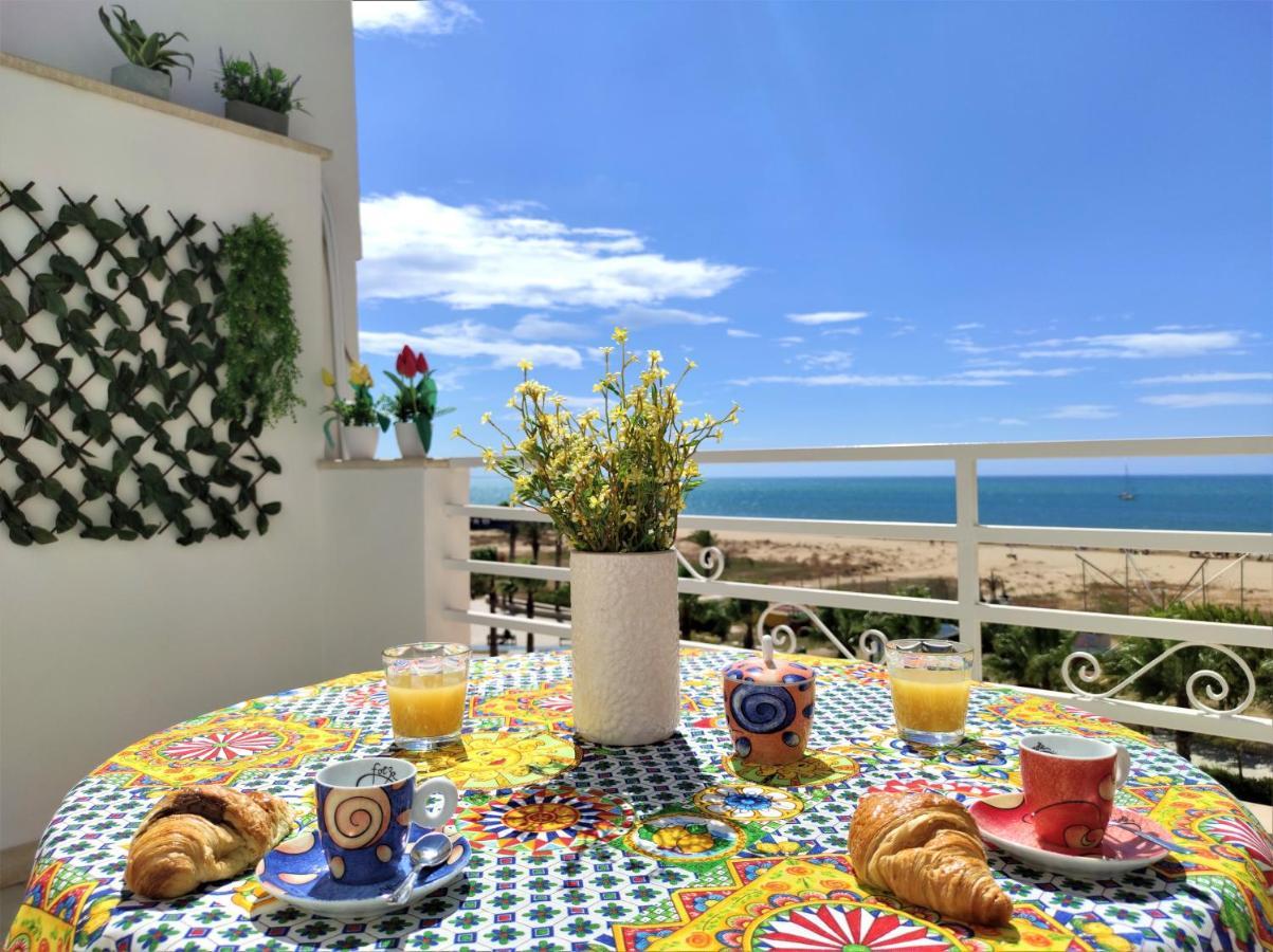 Madagi Beachfront Apartments Поццалло Экстерьер фото